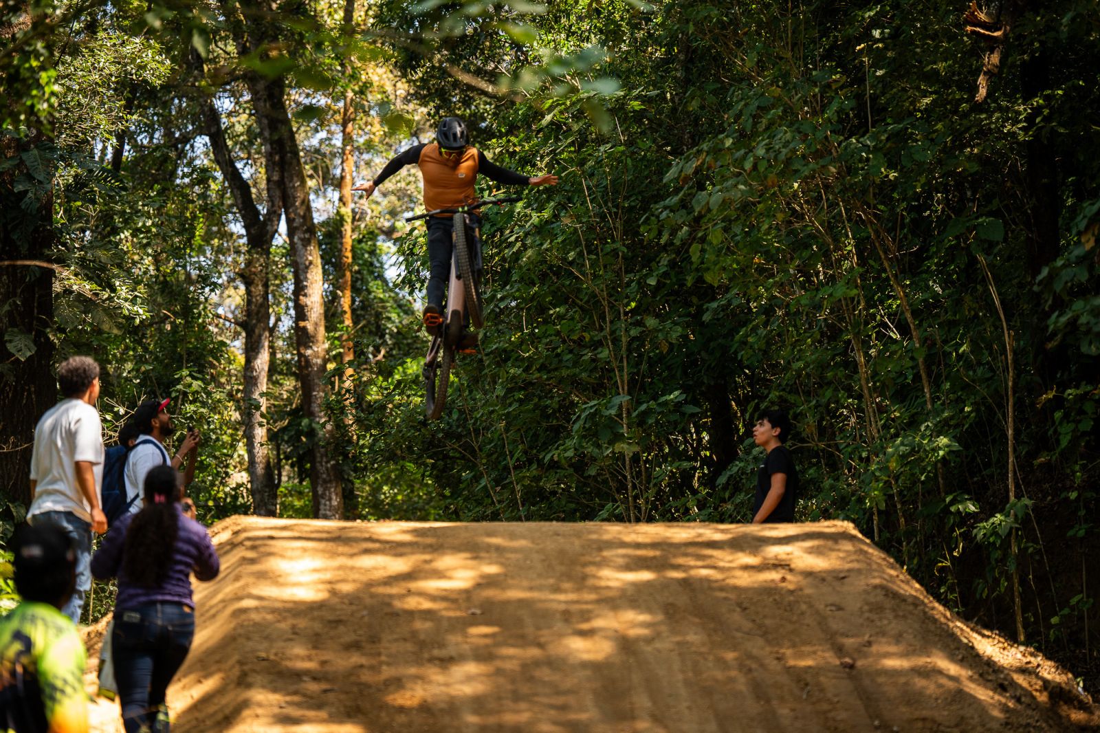 Rider en pleno vuelo