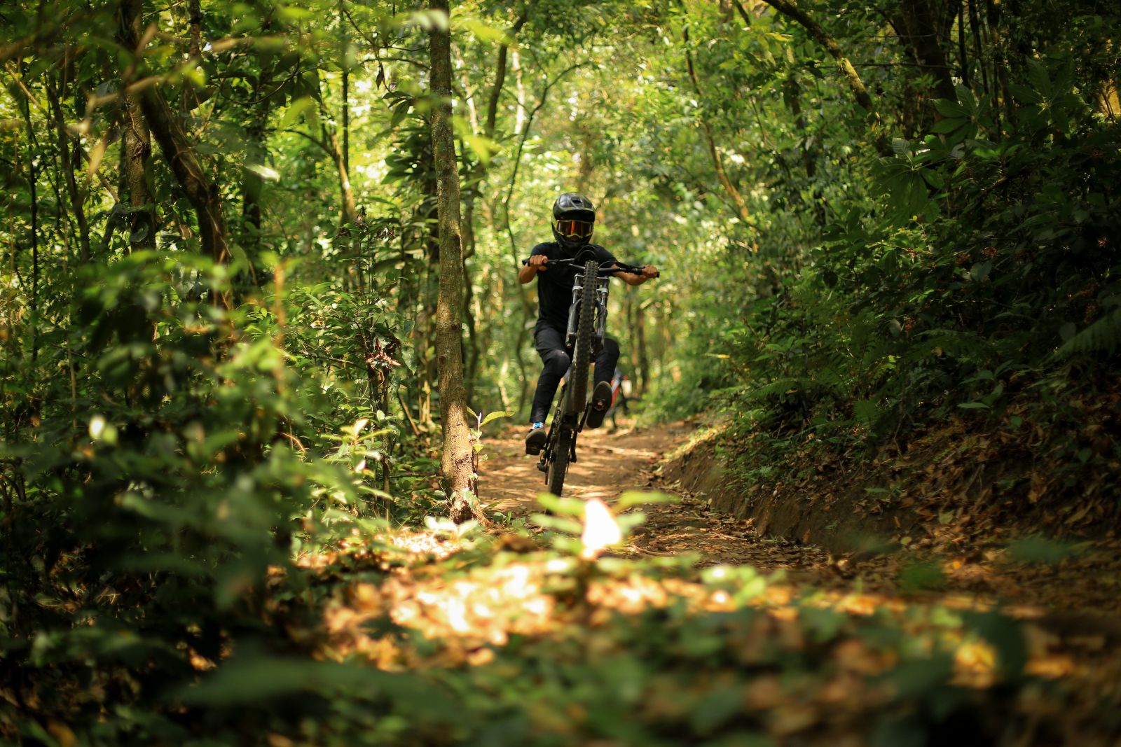 Líneas Técnicas — Riders Avanzados, Legacy MTB Academy Guatemala